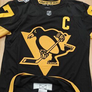 Adidas Pittsburgh Penguins 87 Sidney Crosby 2019 Stadium Series Hockey Jersey 52